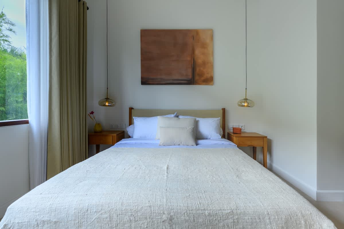 Stylish 2BR Pool Townhouse in Sanur — Bedroom 2 photo 1