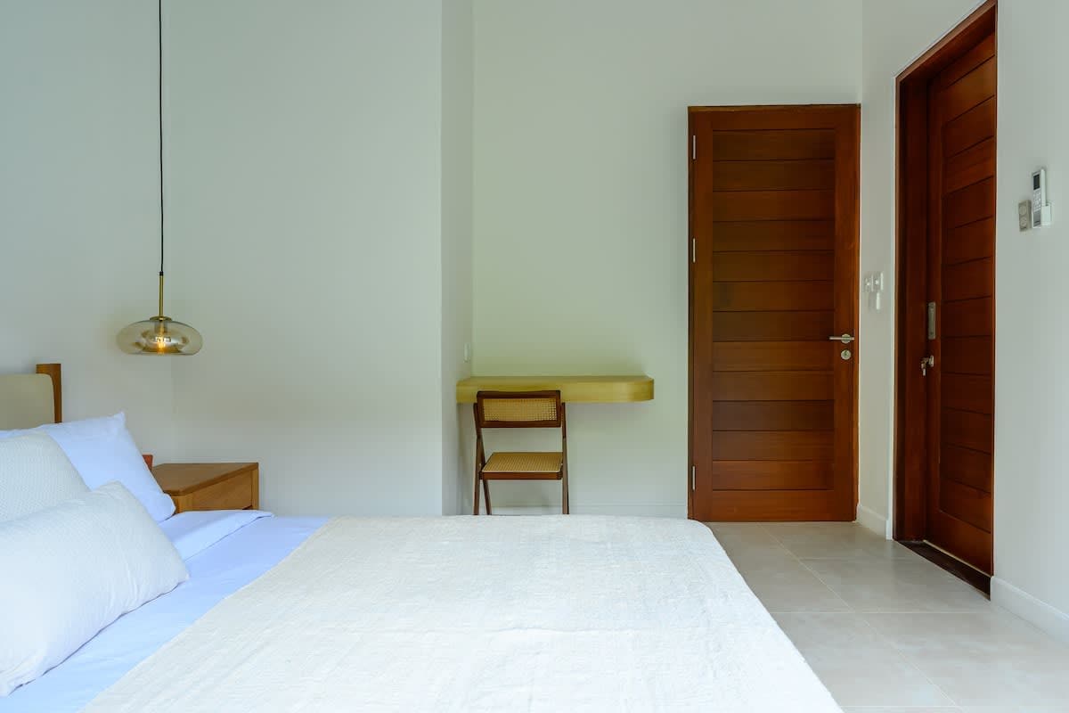 Stylish 2BR Pool Townhouse in Sanur — Bedroom 2 photo 2