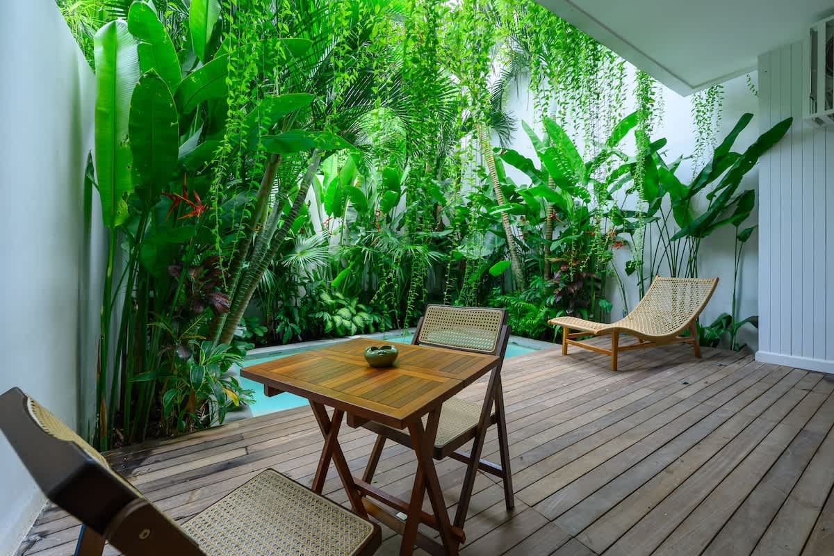 Stylish 2BR Pool Townhouse in Sanur — Patio photo 1