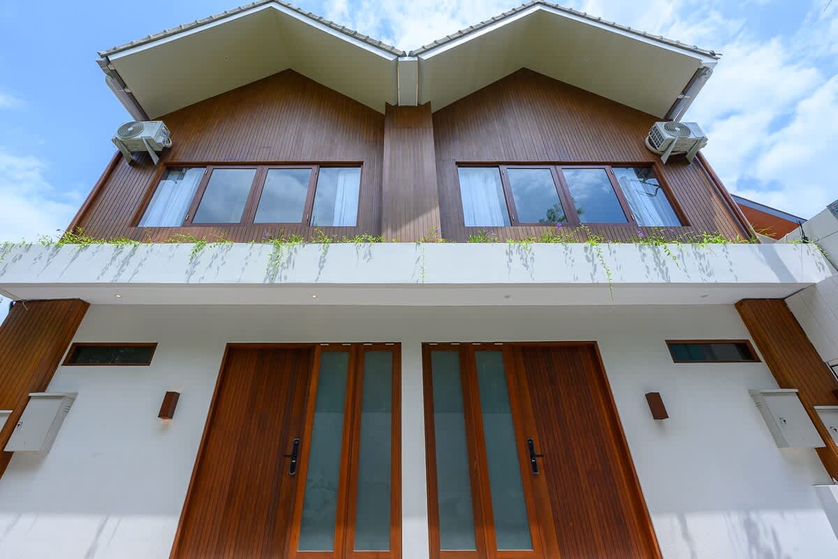 Stylish 2BR Pool Townhouse in Sanur — Exterior photo 1