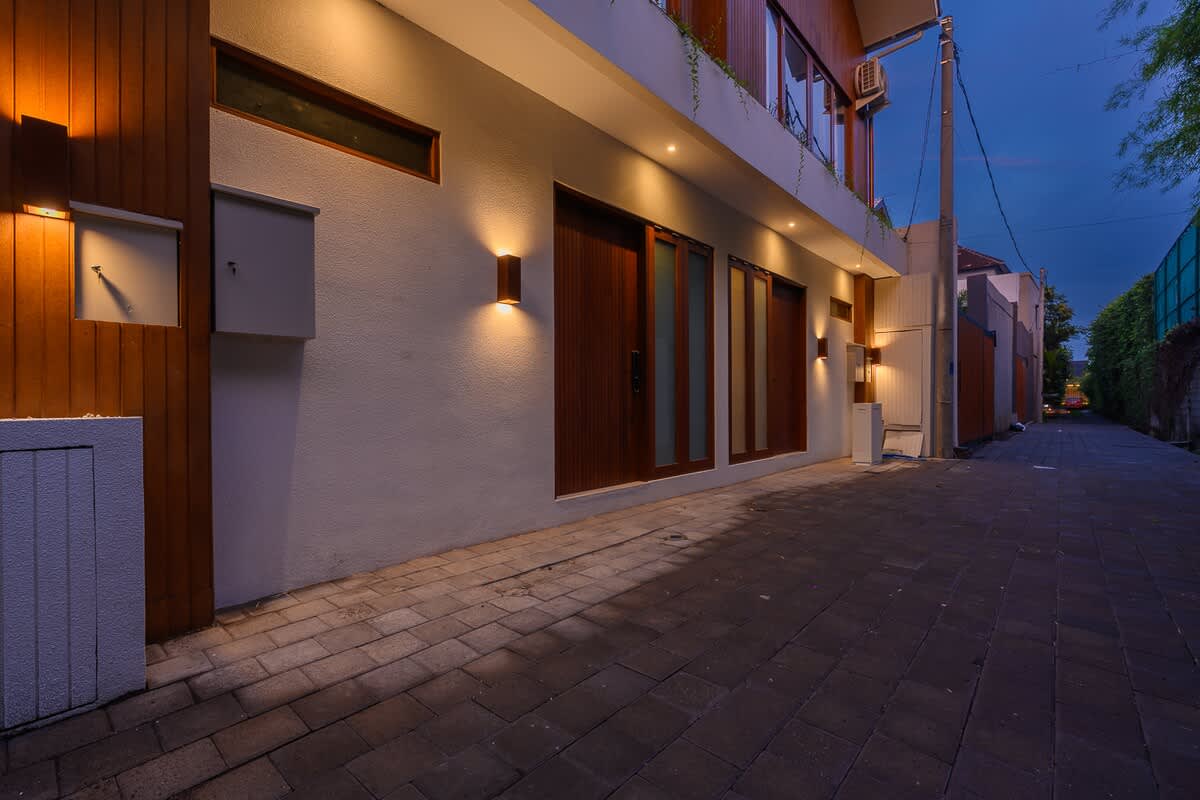 Stylish 2BR Pool Townhouse in Sanur — Exterior photo 3